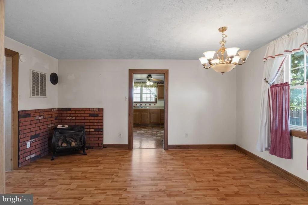 Photo of 2974 MARTINSBURG