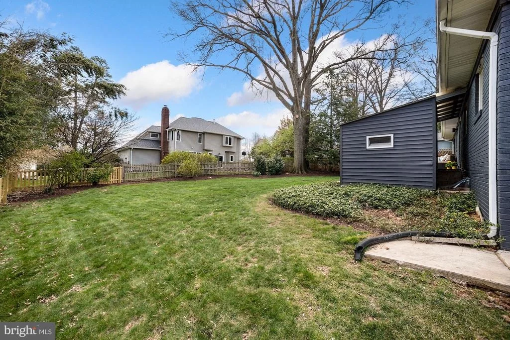 Photo of 11403 NAIRN ROAD