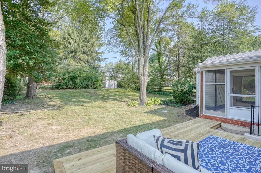 Photo of 1207 CRESTOVER ROAD