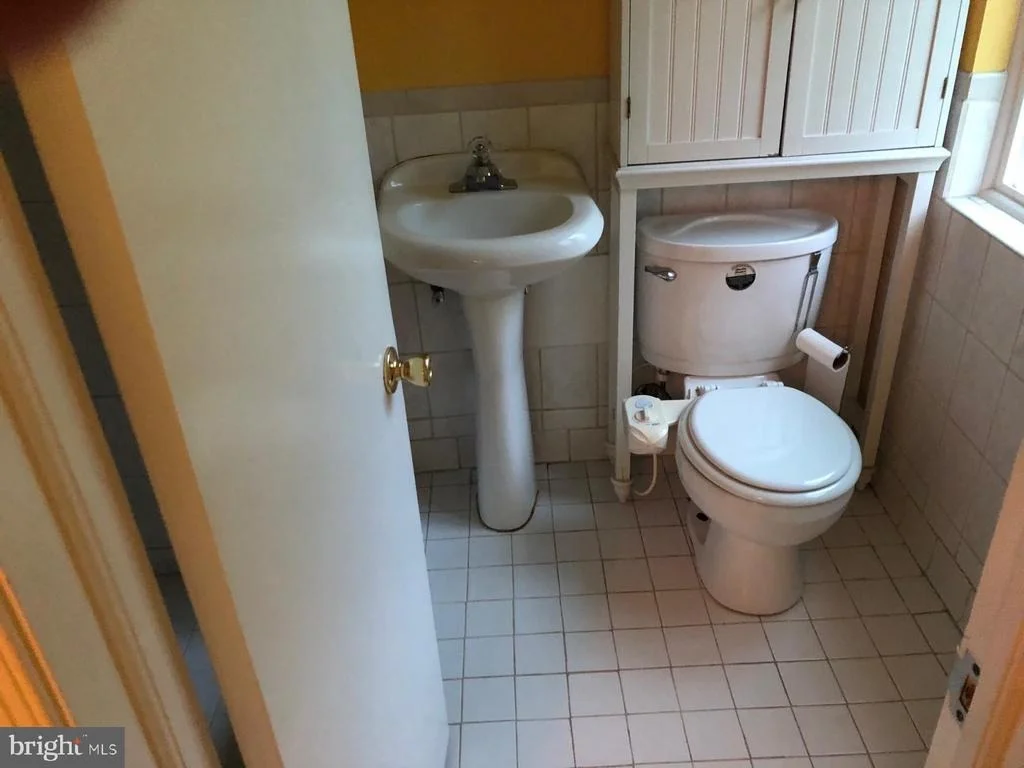 Photo of 10001 COUNSELMAN ROAD