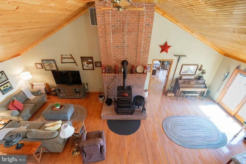 Photo of 613 HANOVER PIKE