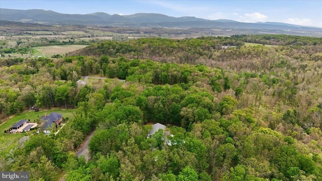 Photo of 435 SUMMIT DRIVE