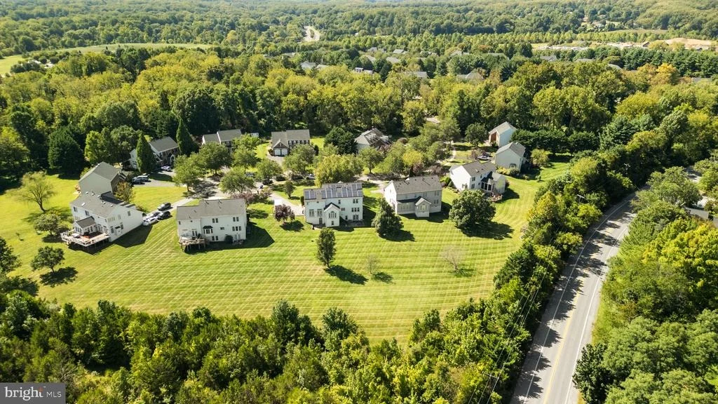Photo of 805 LINDSEY MANOR LANE