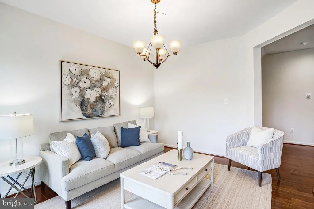 Photo of 26798 BARNSLEY PLACE