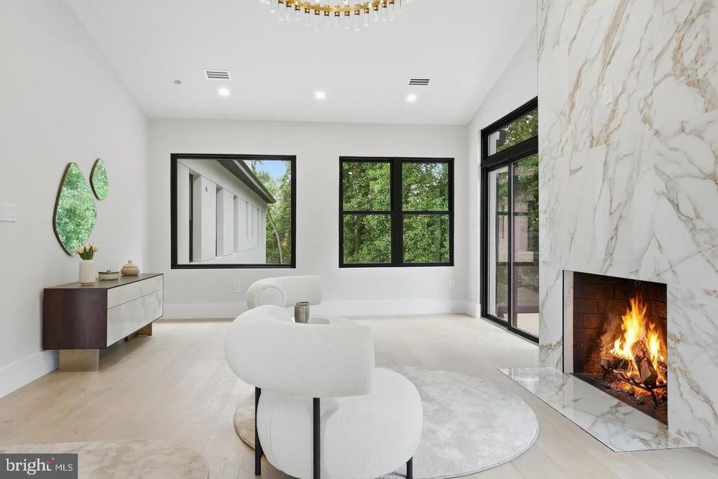 Photo of 1124 SAVILE LANE