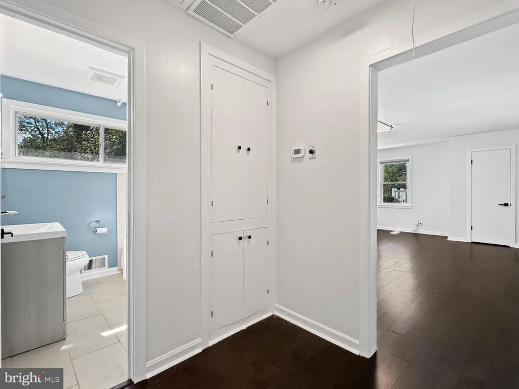 Photo of 1204 PARRISH DRIVE