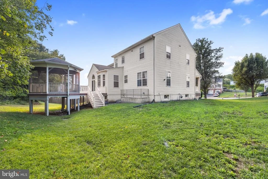 Photo of 17609 OVERLOOK ROAD