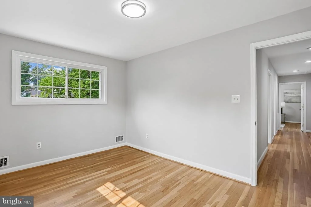 Photo of 811 KENBROOK DRIVE