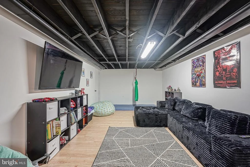 Photo of 2 BROADVIEW AVENUE