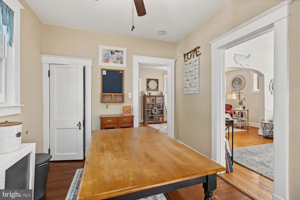Photo of 2811 PINEWOOD AVENUE