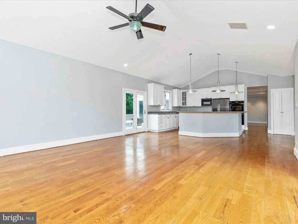 Photo of 17400 RYEFIELD COURT