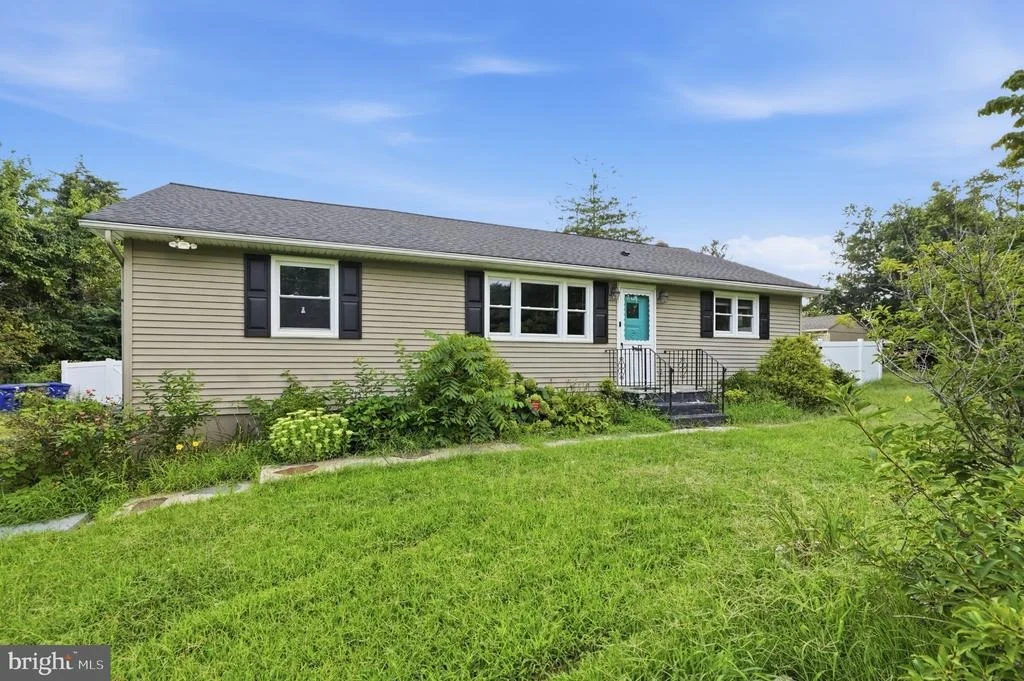 Photo of 1943 WEST BOULEVARD