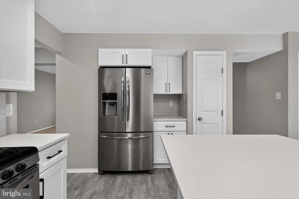 Photo of 5630 ROUNDTREE LANE