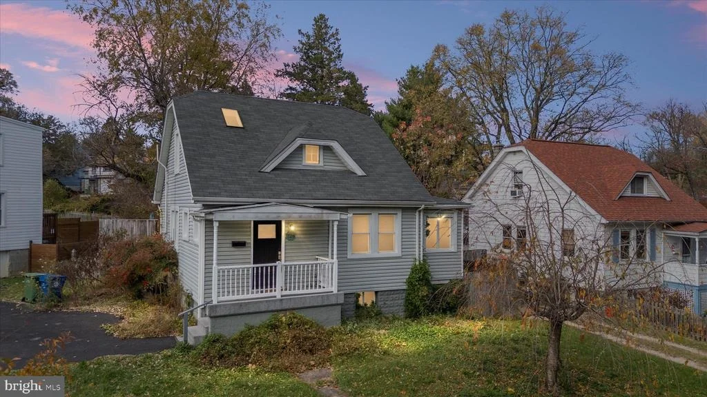 Photo of 726 HIGHWOOD DRIVE