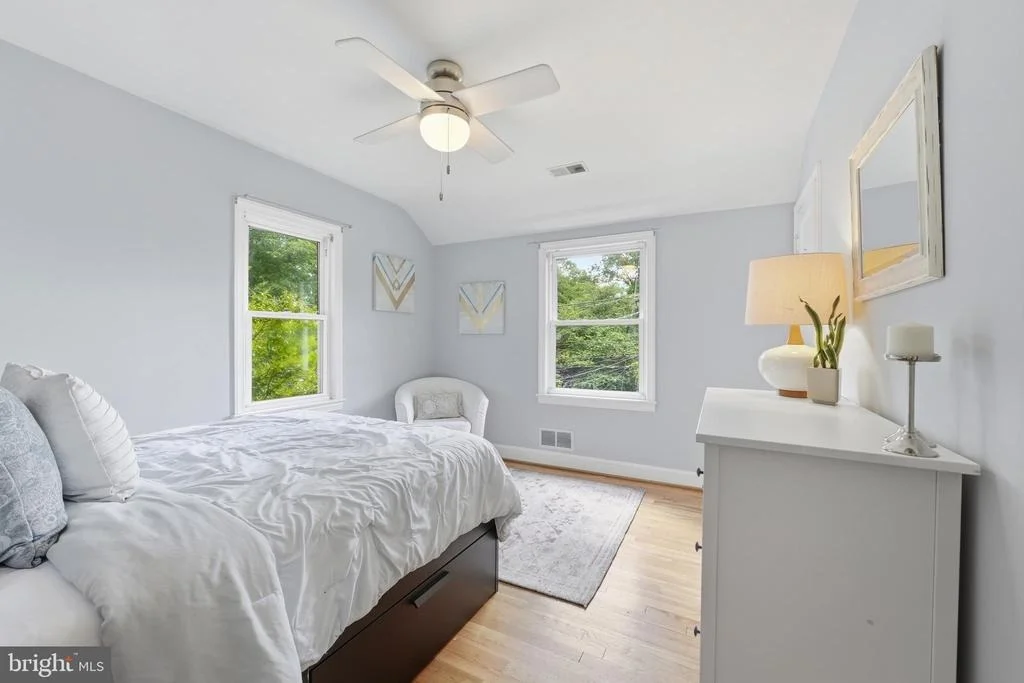 Photo of 1102 MEURILEE LANE