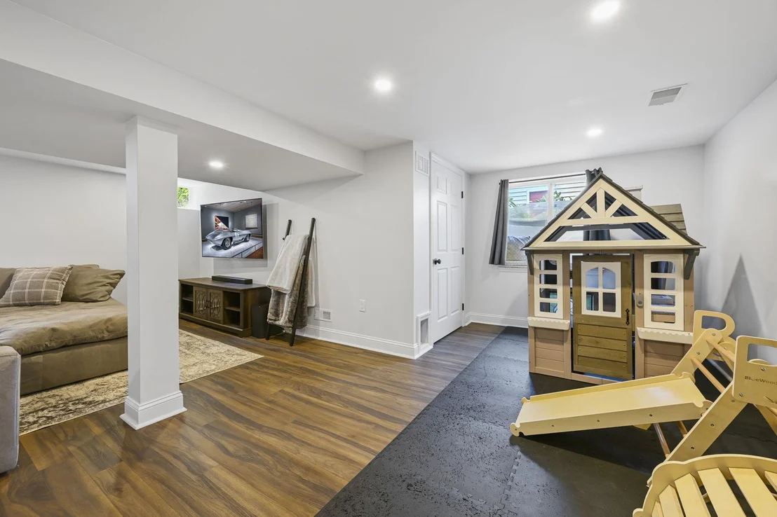 Photo of 559 CABOT DRIVE