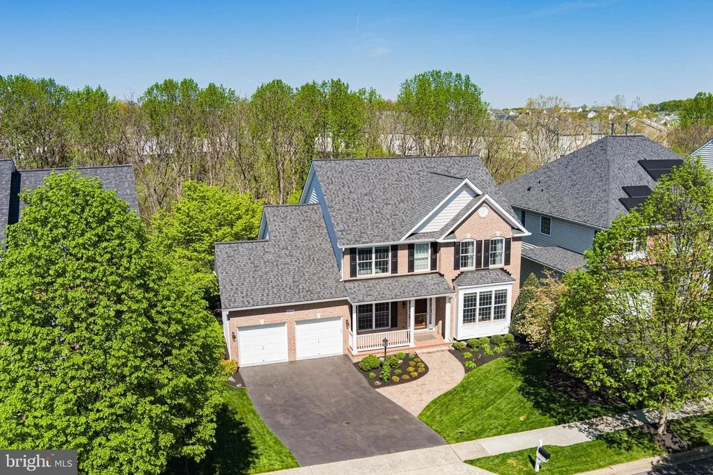 Photo of 9703 ROYAL CREST CIRCLE