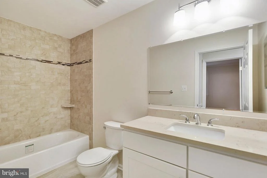 Photo of 1804 LONGMEAD ROAD