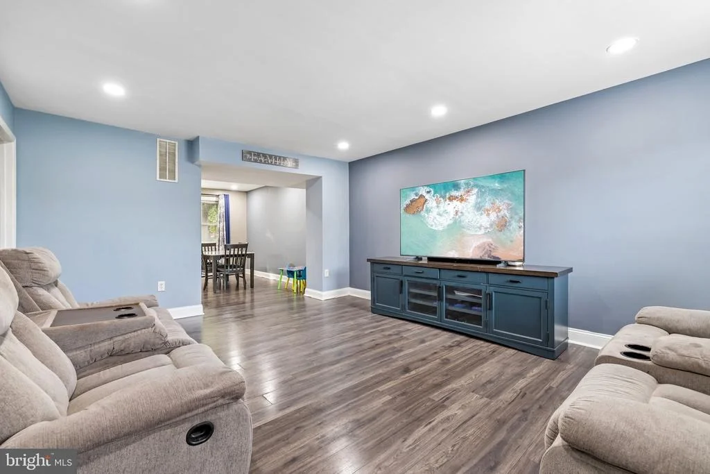 Photo of Unit 4C at 8144 IMPERIAL DRIVE
