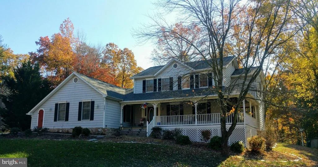 Photo of 1341 REDWOOD CIRCLE