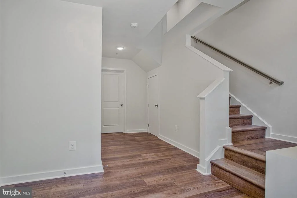 Photo of 721 NOLLMEYER ROAD