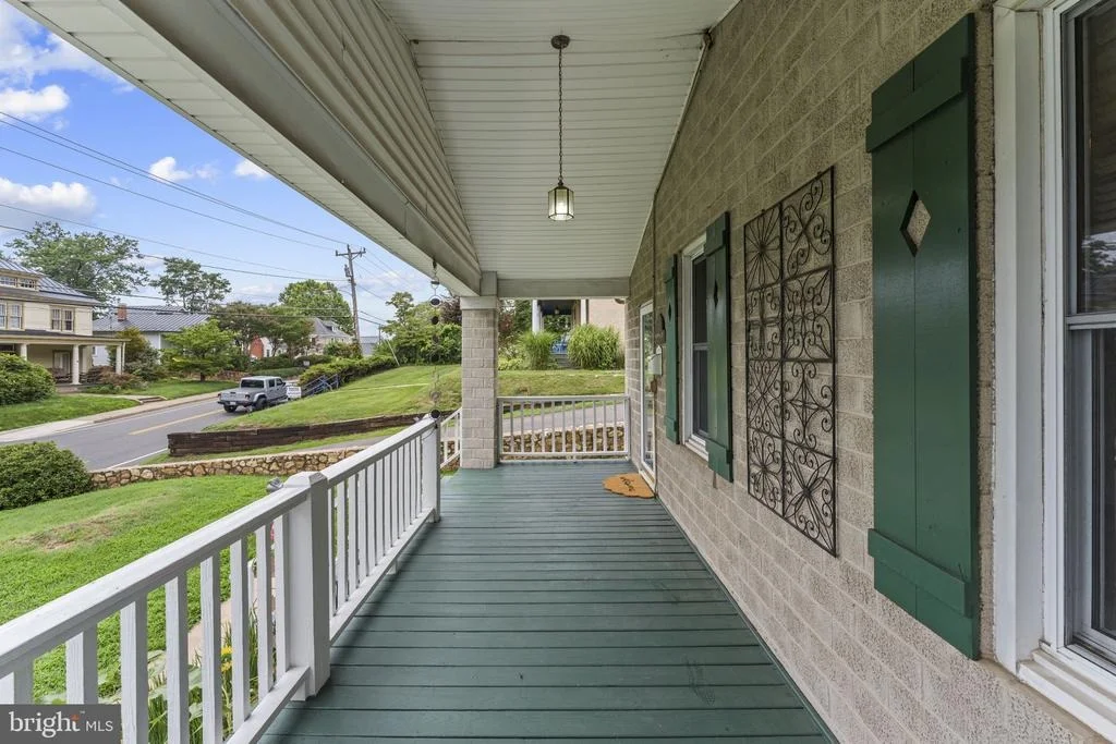 Photo of 133 WATERLOO STREET