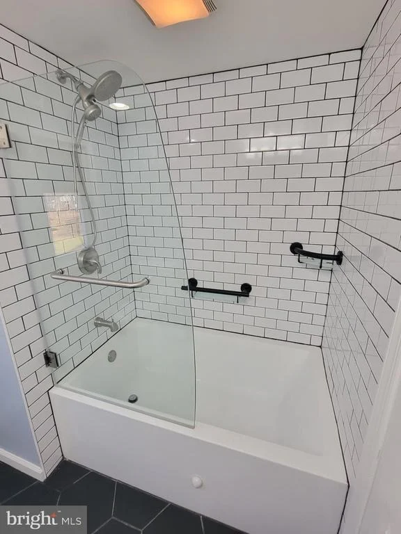 Photo of 18909 MUNCASTER ROAD