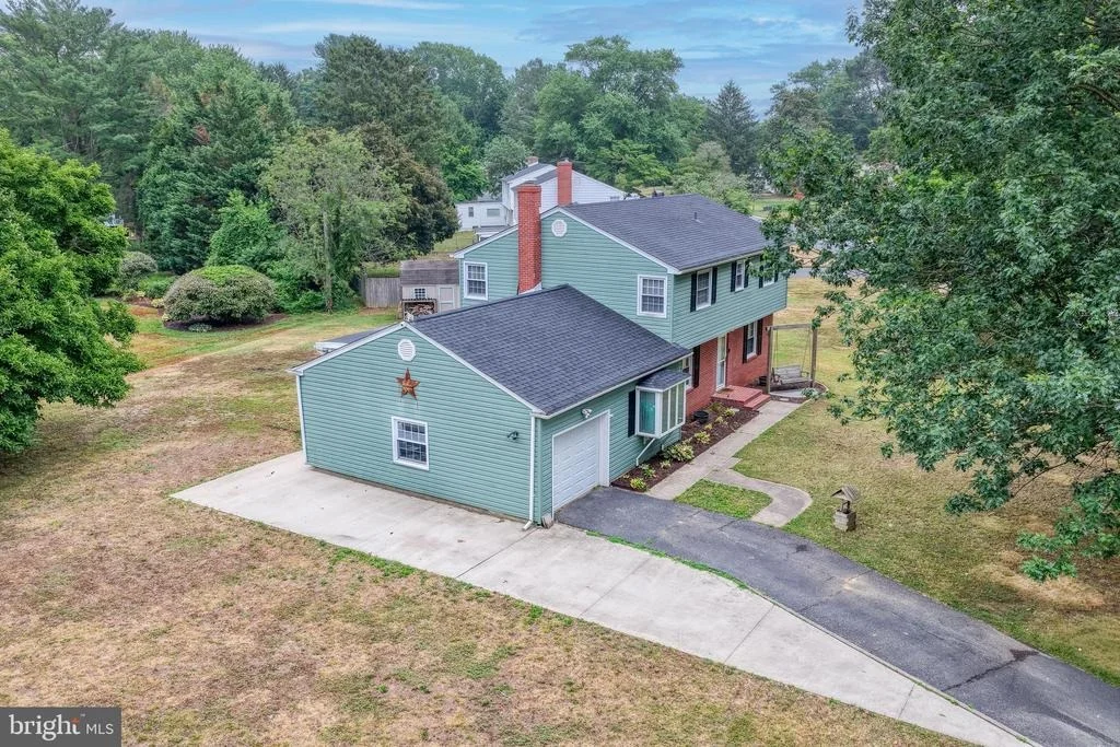 Photo of 103 S FAIRFIELD DRIVE