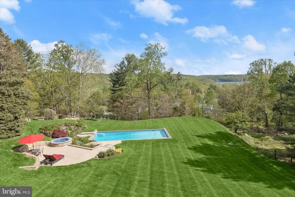 Photo of 2606 BRIGADOON ROAD