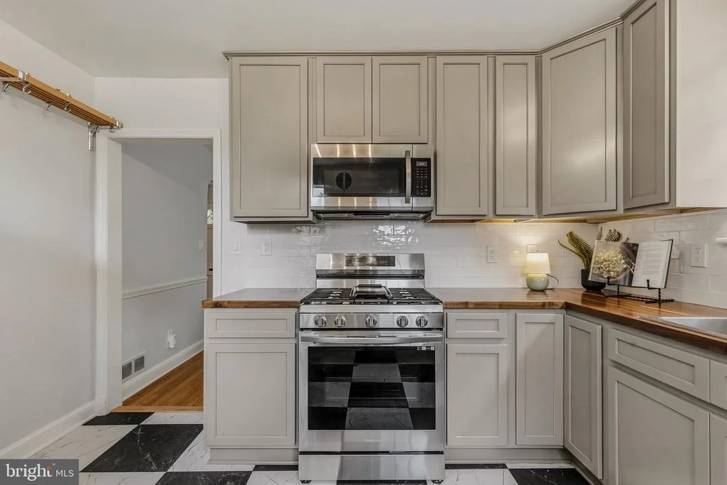 Photo of 8232 EASTERN AVENUE NW
