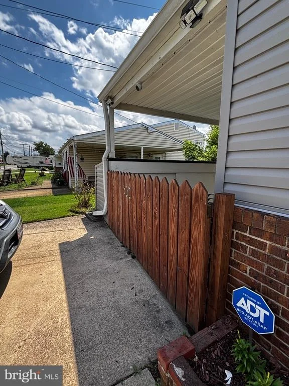 Photo of 811 LYNVUE ROAD