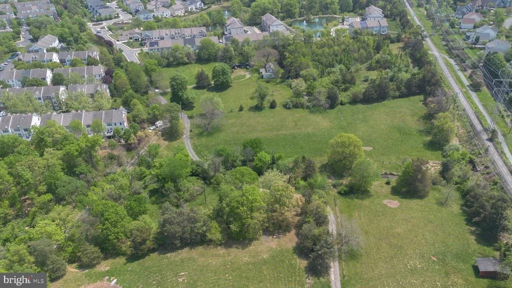Photo of 43537 GRAVES LANE