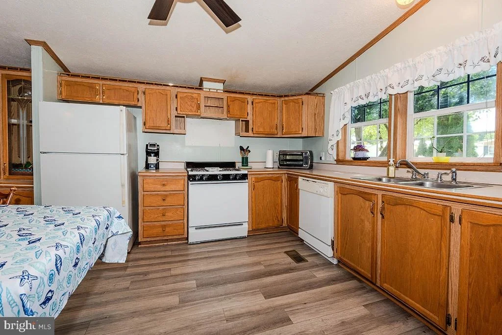 Photo of 8021 FAIR BREEZE DRIVE