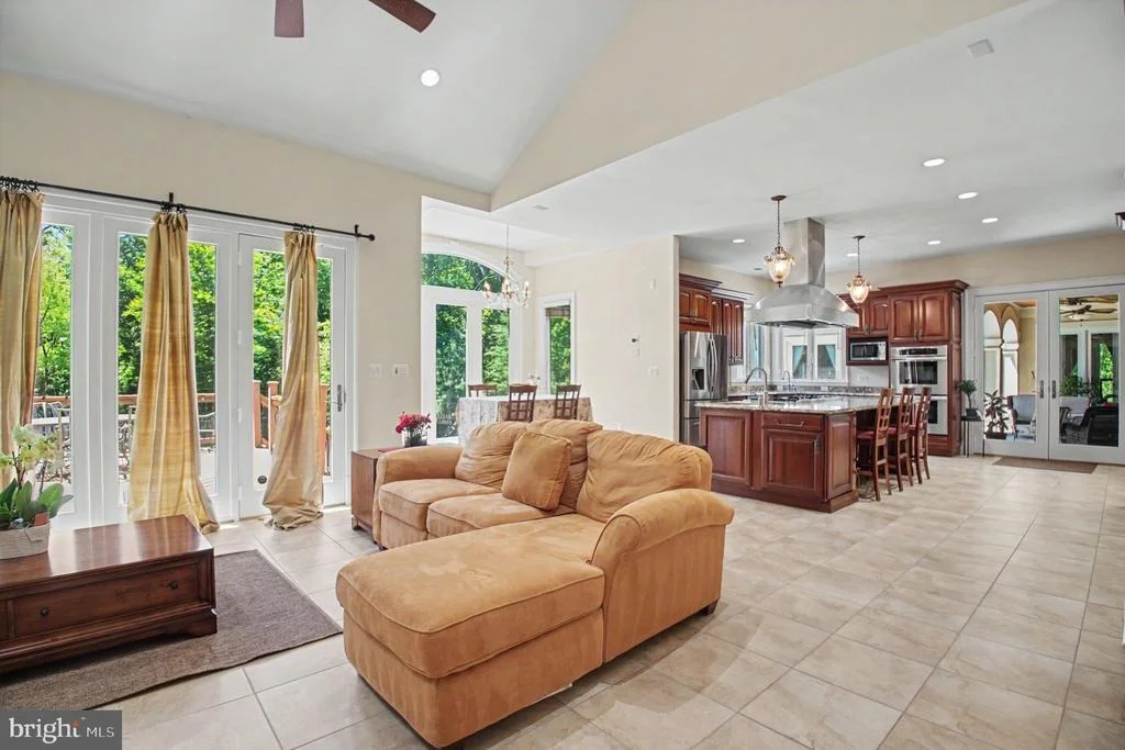 Photo of 5985 SAINT CATHERINES LANE