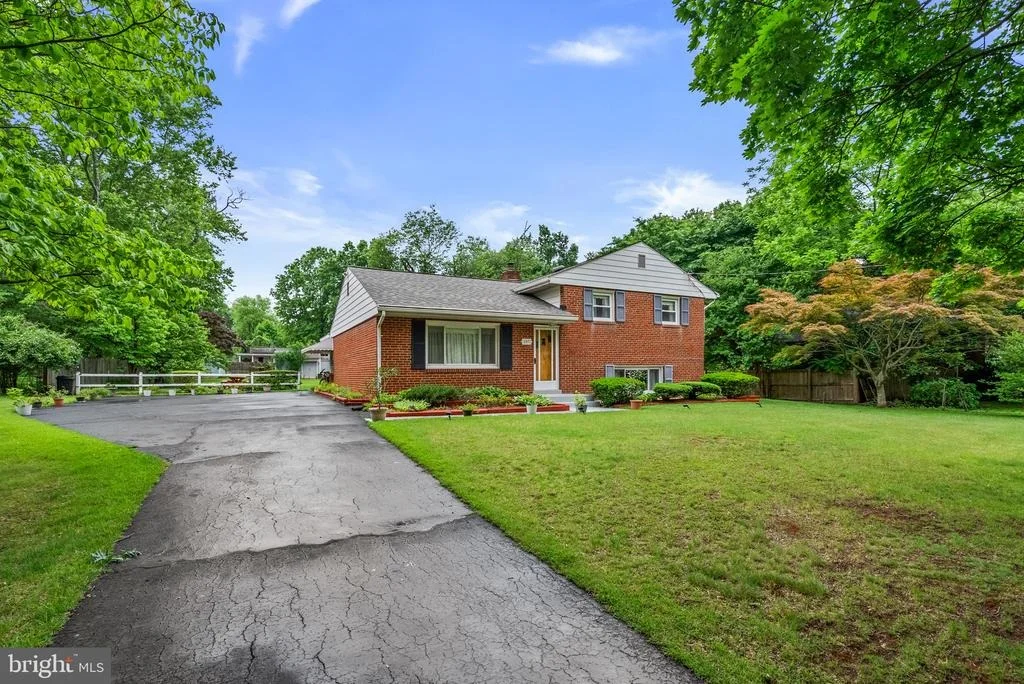 Photo of 807 SNIDER LANE