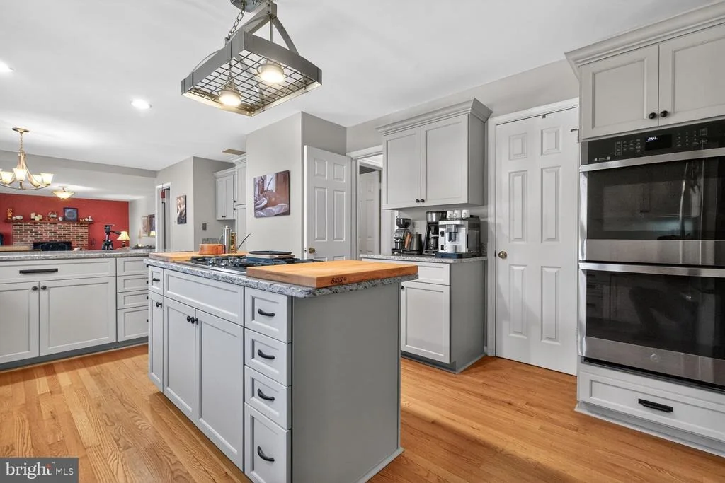 Photo of 2036 MAYFLOWER DRIVE