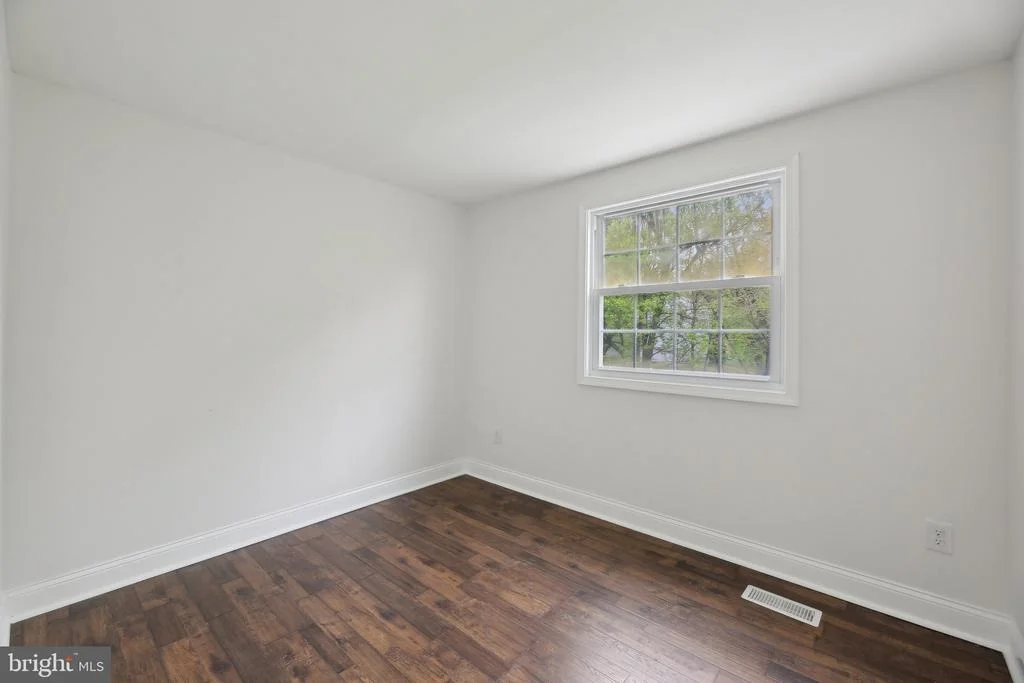 Photo of 1844 MILLSTREAM DRIVE