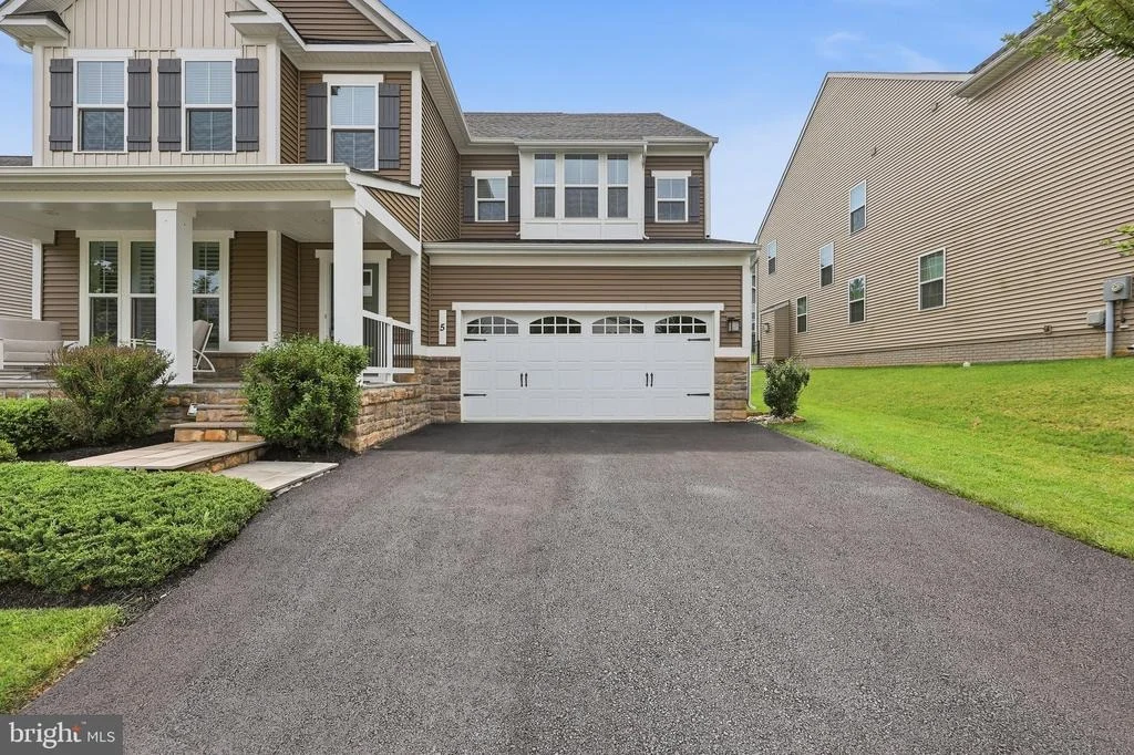 Photo of 5 DEAN LANE