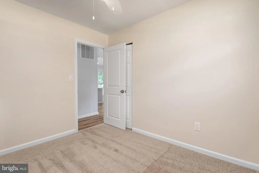 Photo of 541 CRESTPARK DRIVE