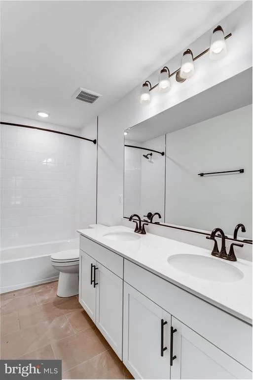 Photo of 2063 SPRINGVALE DRIVE