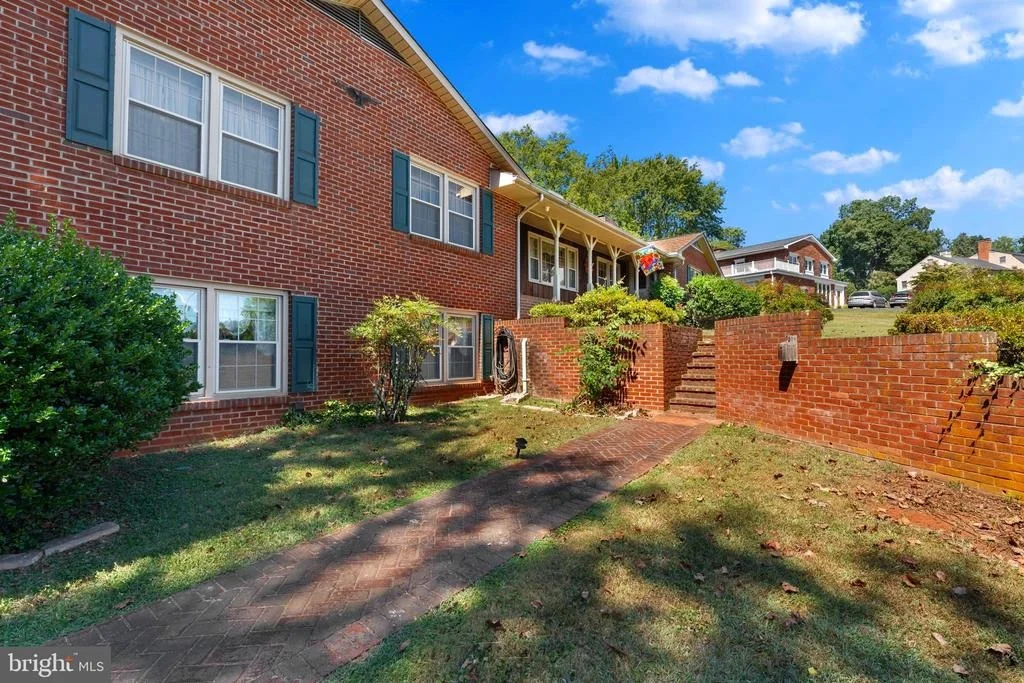 Photo of 194 RED HILL ROAD