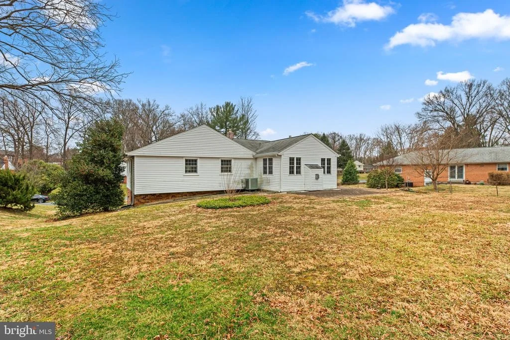 Photo of 19104 WILLOW GROVE ROAD