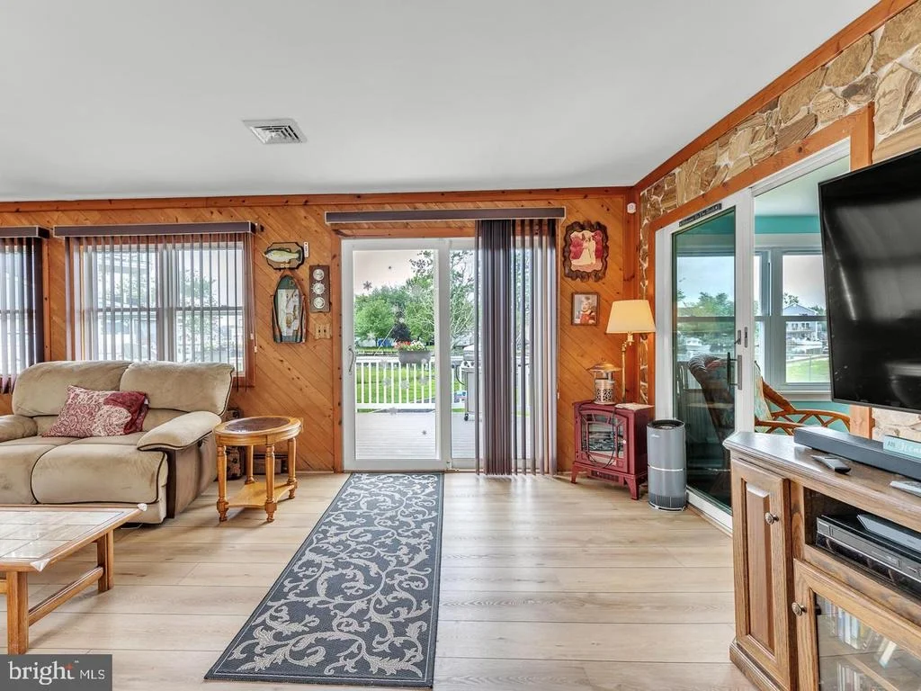 Photo of 18 BEACON DRIVE