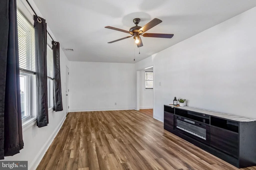 Photo of 9 LEEDOM ROAD