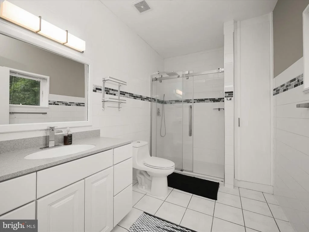 Photo of 1199 ASQUITHPINES PLACE