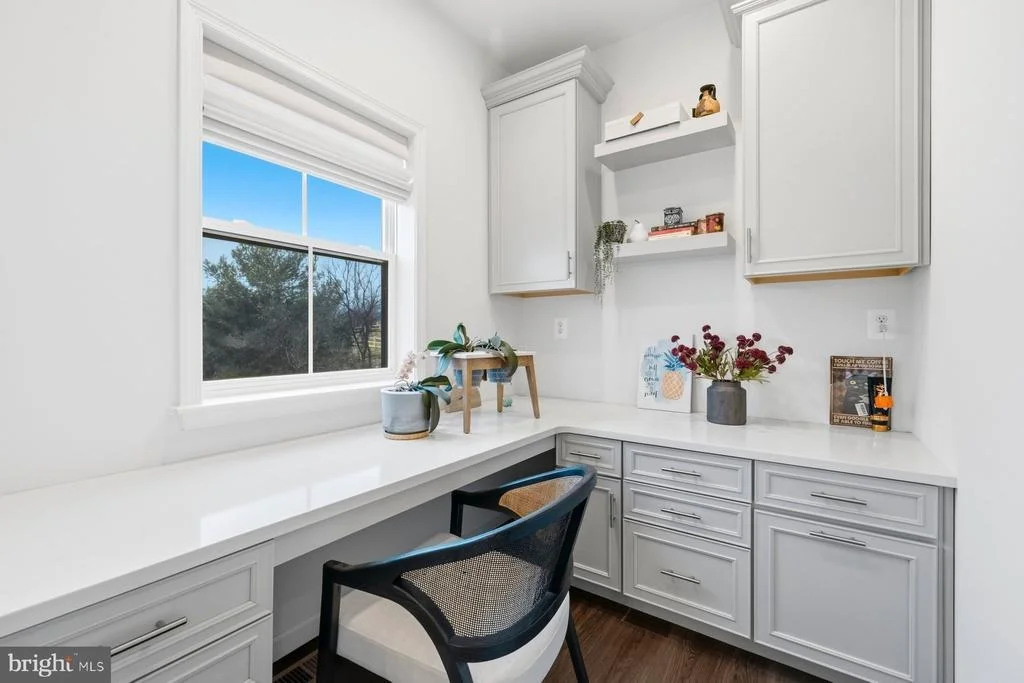 Photo of 2758 HILLFIELD DRIVE