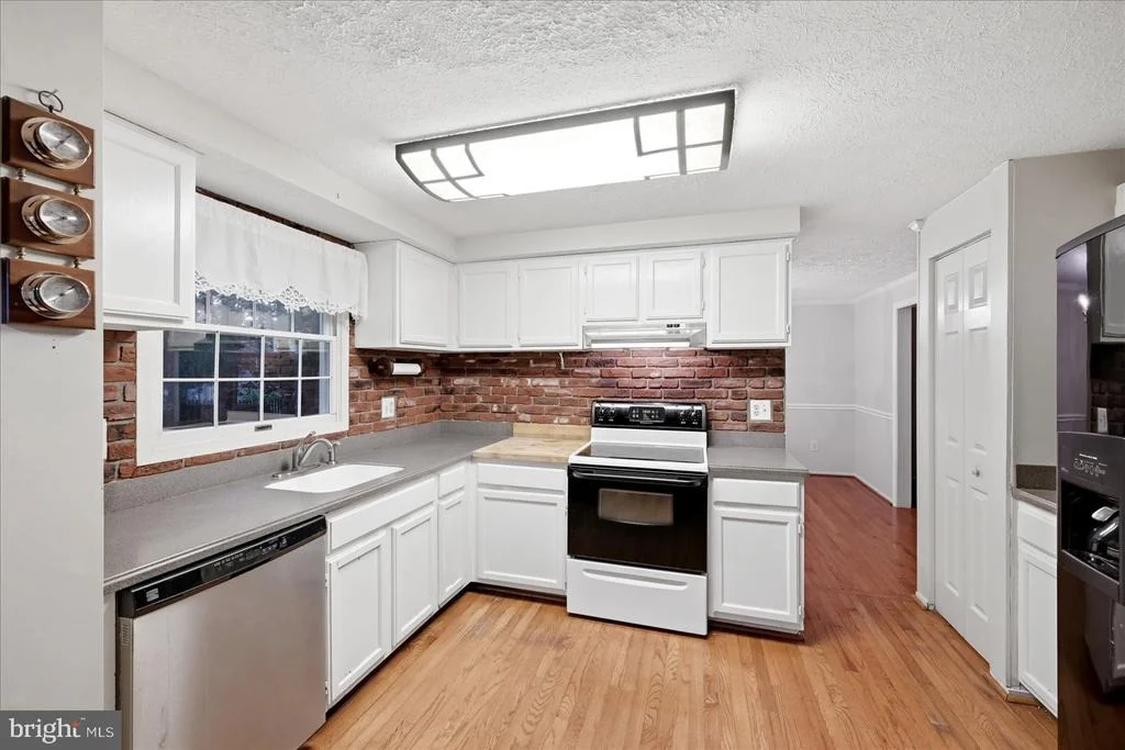 Photo of 15923 DOLPHIN DRIVE