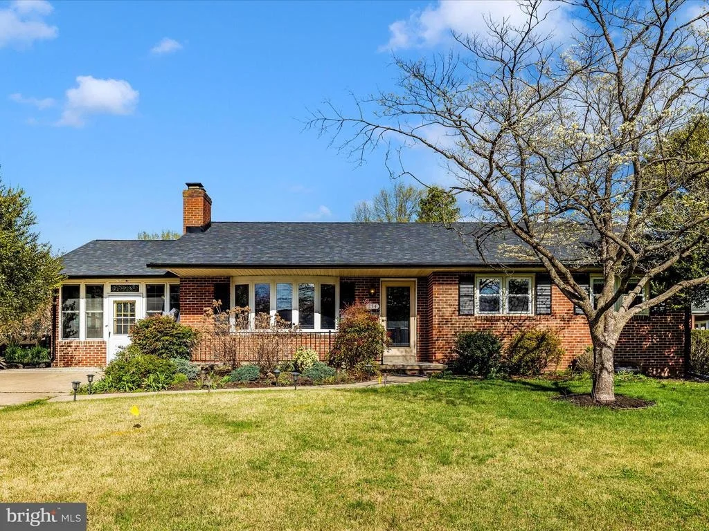 Photo of 234 WYNGATE DRIVE