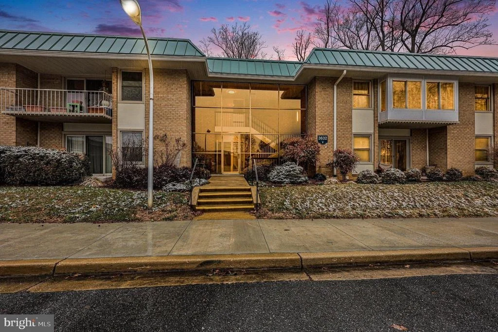 Photo of Unit 82H at 3632 GLENEAGLES DRIVE