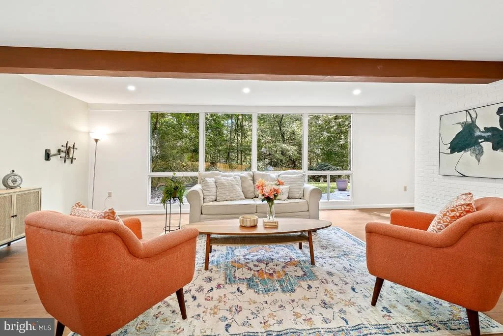 Photo of 8545 PINEWAY COURT